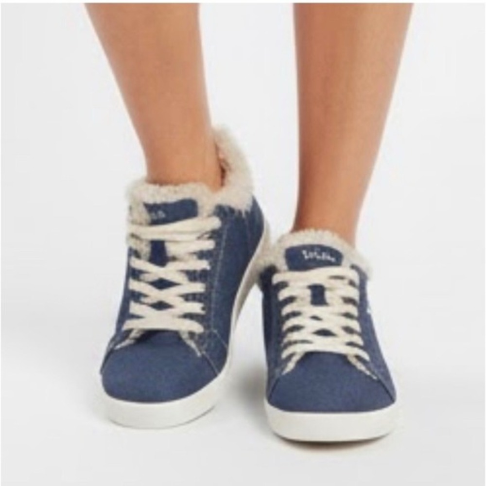 Taos Starline Navy blue Canvas Faux Fur Lined Sneakers  8